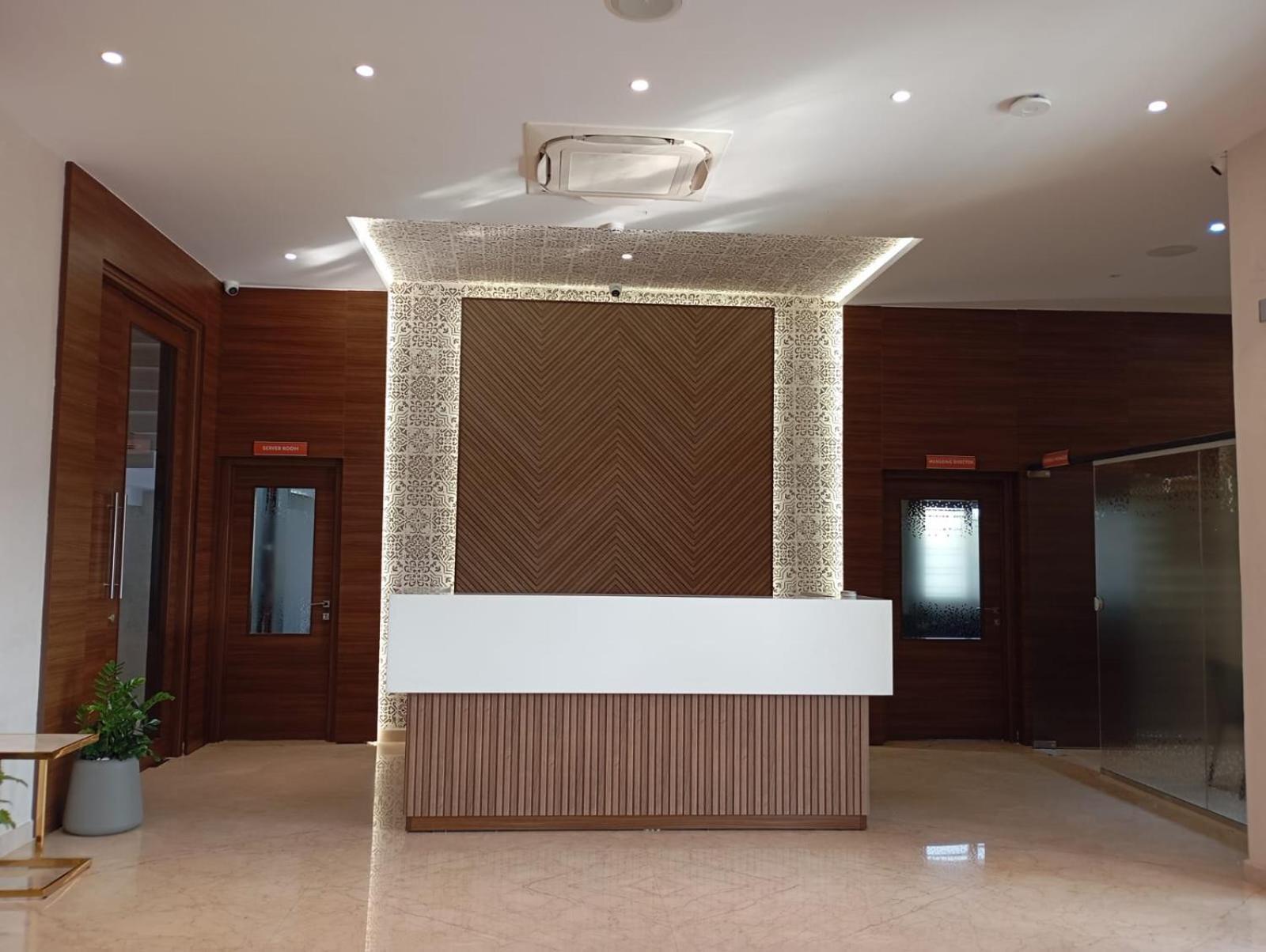 Highland Hotel Bangalore Eksteriør bilde