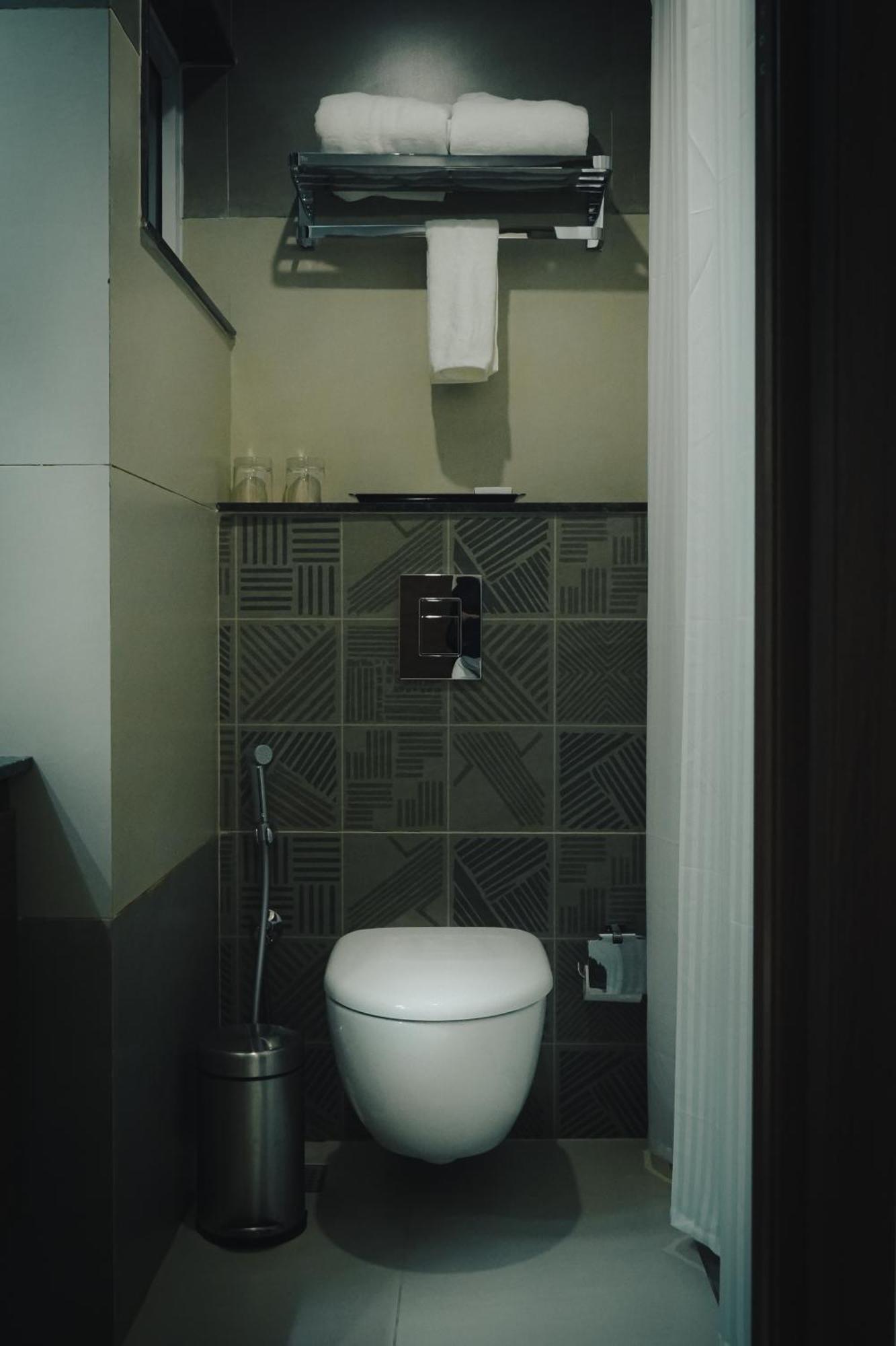Highland Hotel Bangalore Eksteriør bilde